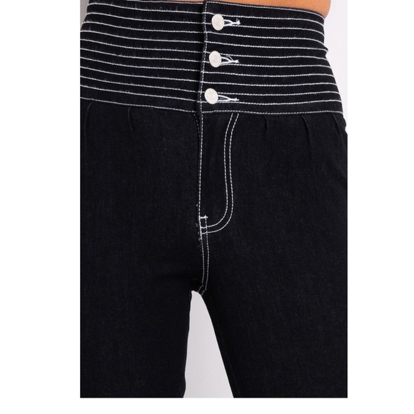 Curvy  Skinny Jeans - Picture 3 of 10